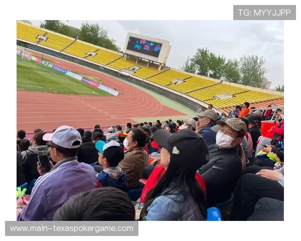 法甲球场回归满座,球迷热情助推联赛氛围 法甲球场回归满座,球迷热情助推联赛氛围